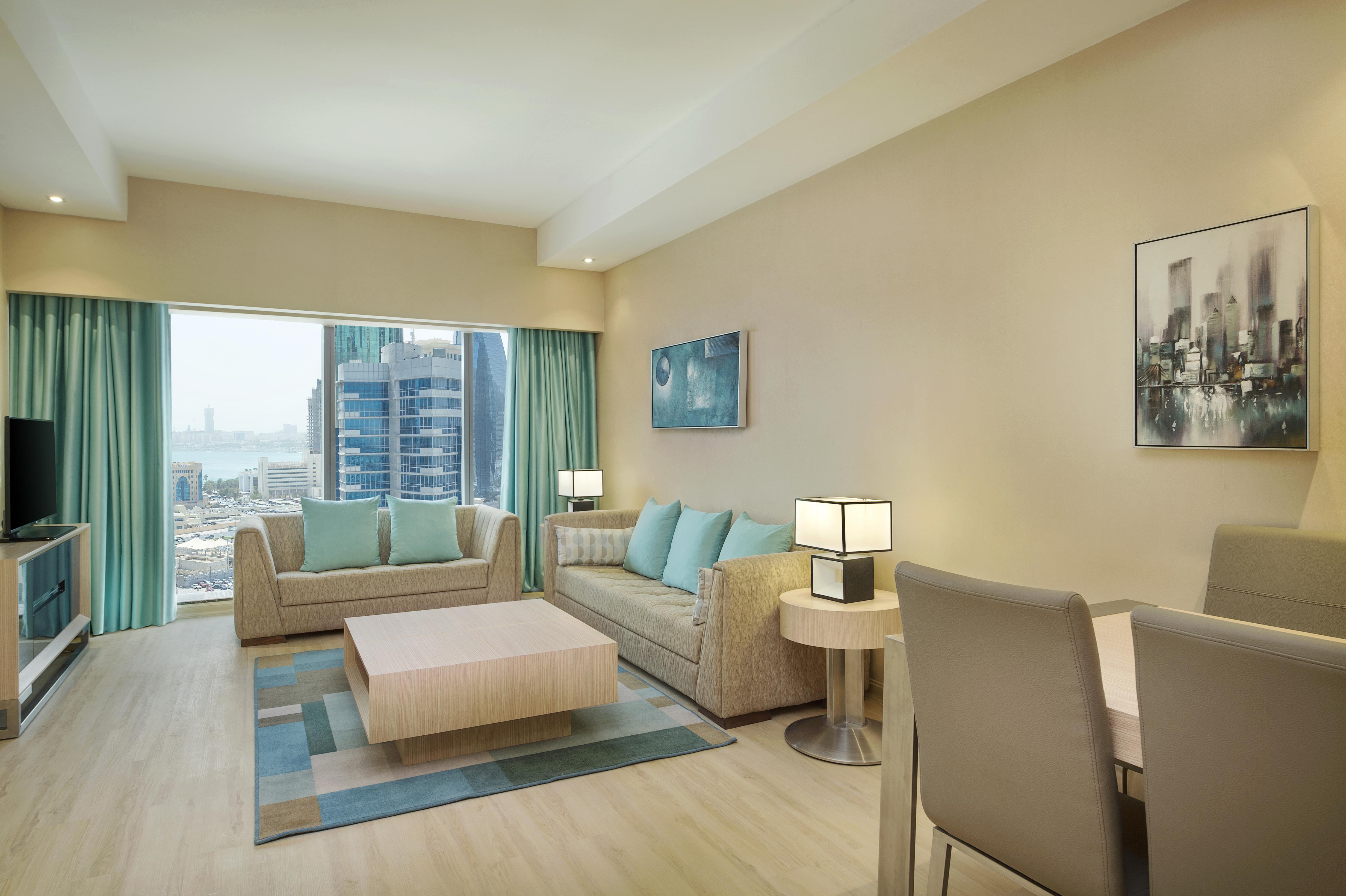Wyndham Doha West Bay Hotell Eksteriør bilde Living room