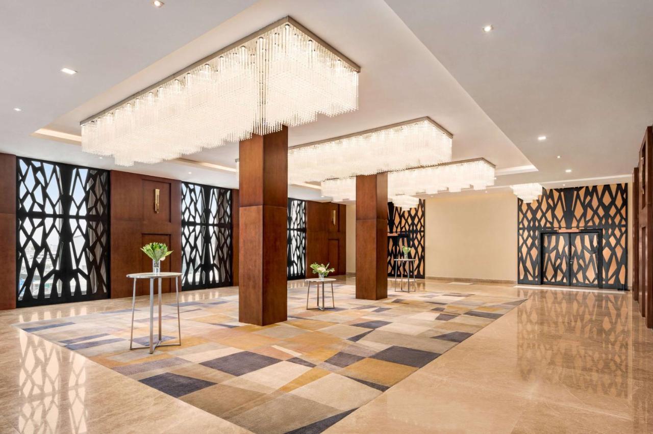 Wyndham Doha West Bay Hotell Eksteriør bilde The lobby of the hotel